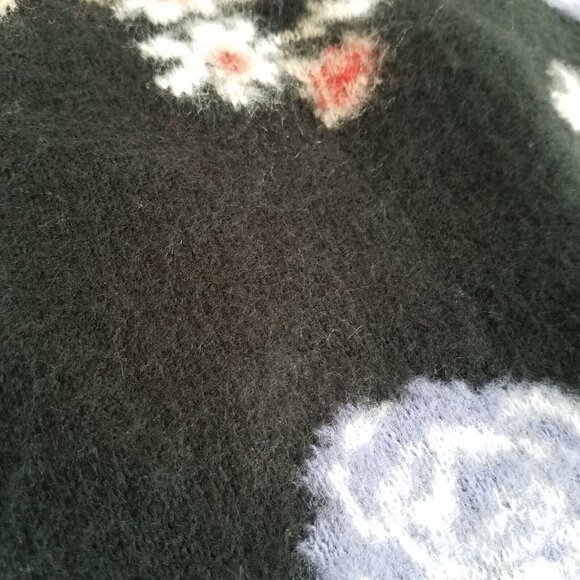 Forever 21 Black Floral Short Cardigan Sweater LARGE Red Blue Fuzzy Soft - Picture 15 of 15